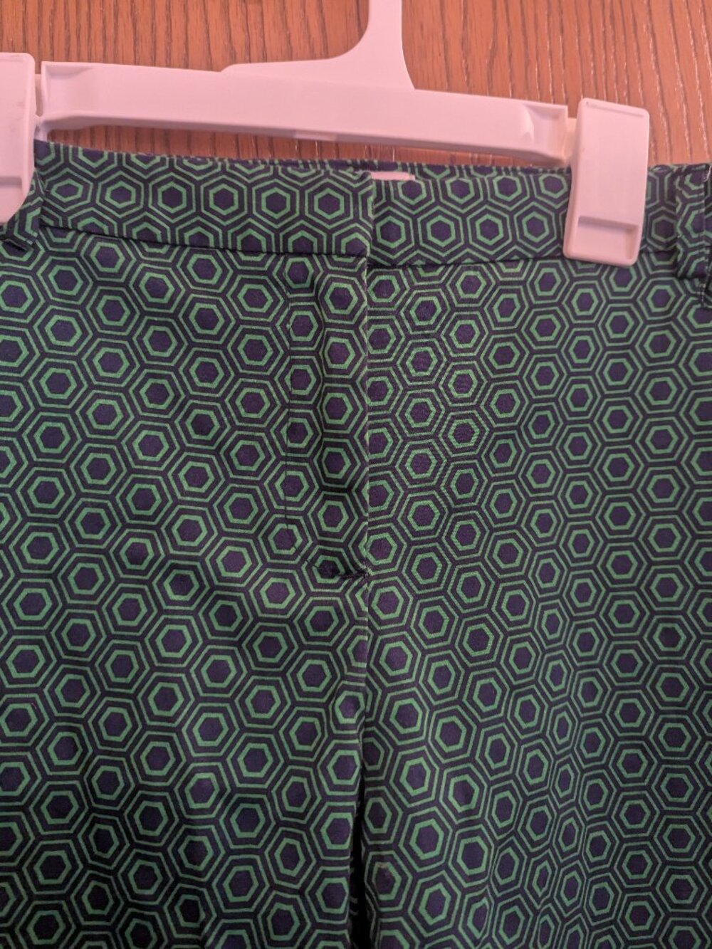 Laundry by Shelli Segal Geometric Bermuda Chino Honey Comb Green Navy Shorts-14 - Picture 4 of 6